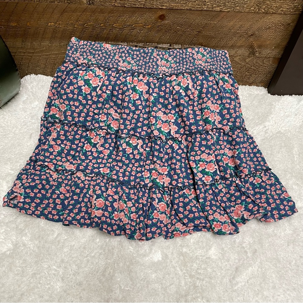 American Eagle Women’s Floral Patterned Pull On Skirt Size XL ***NWT***